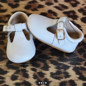 ⚠️SOLD⚠️ Baby/Toddler Leather T-Strap Booties